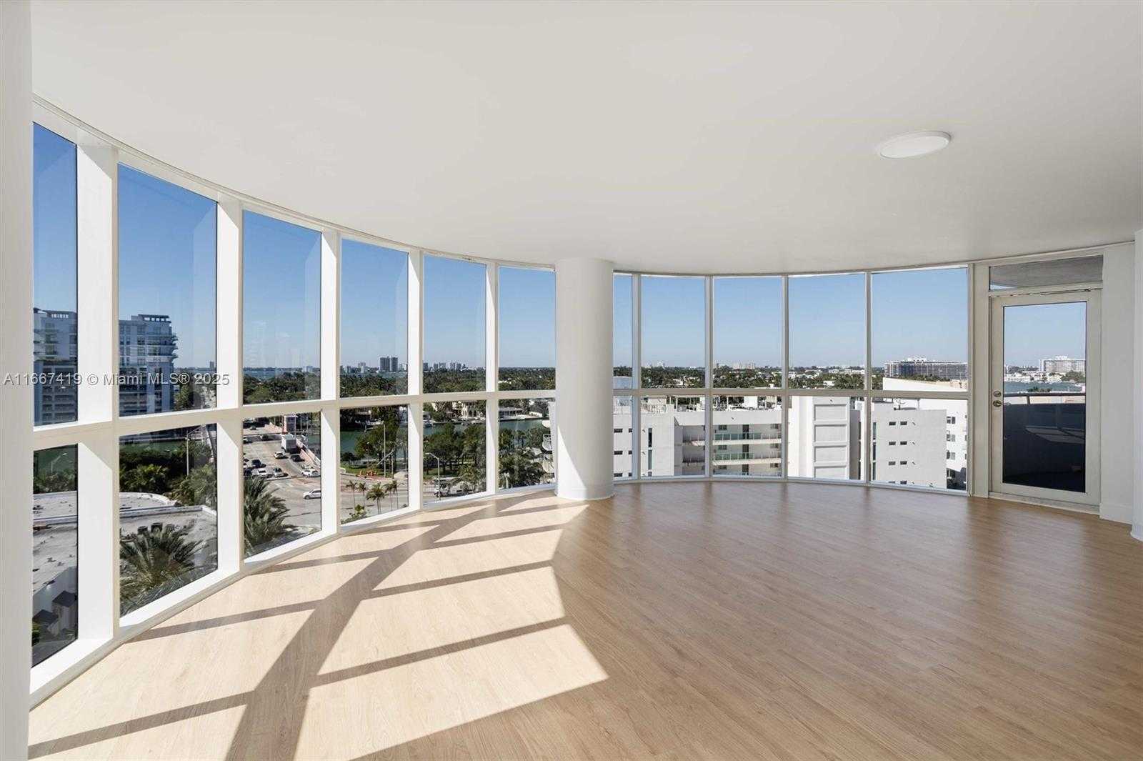 Small Image of 6301 COLLINS AVE #1005, Miami Beach Number 3