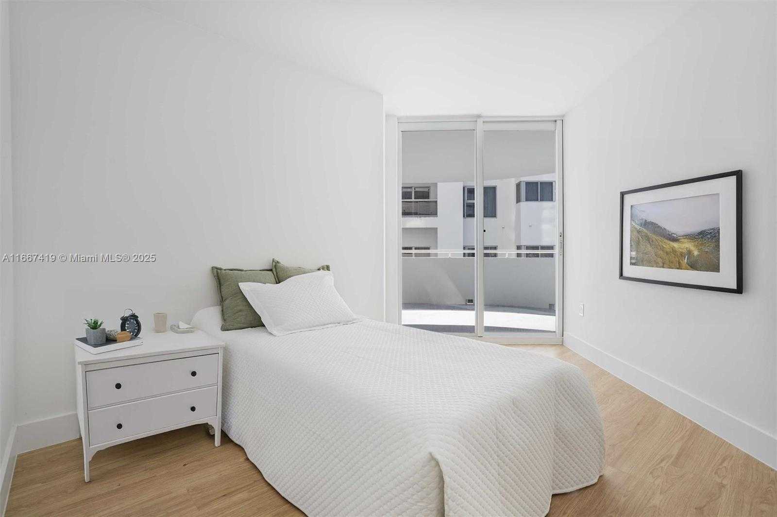 Small Image of 6301 COLLINS AVE #1005, Miami Beach Number 30