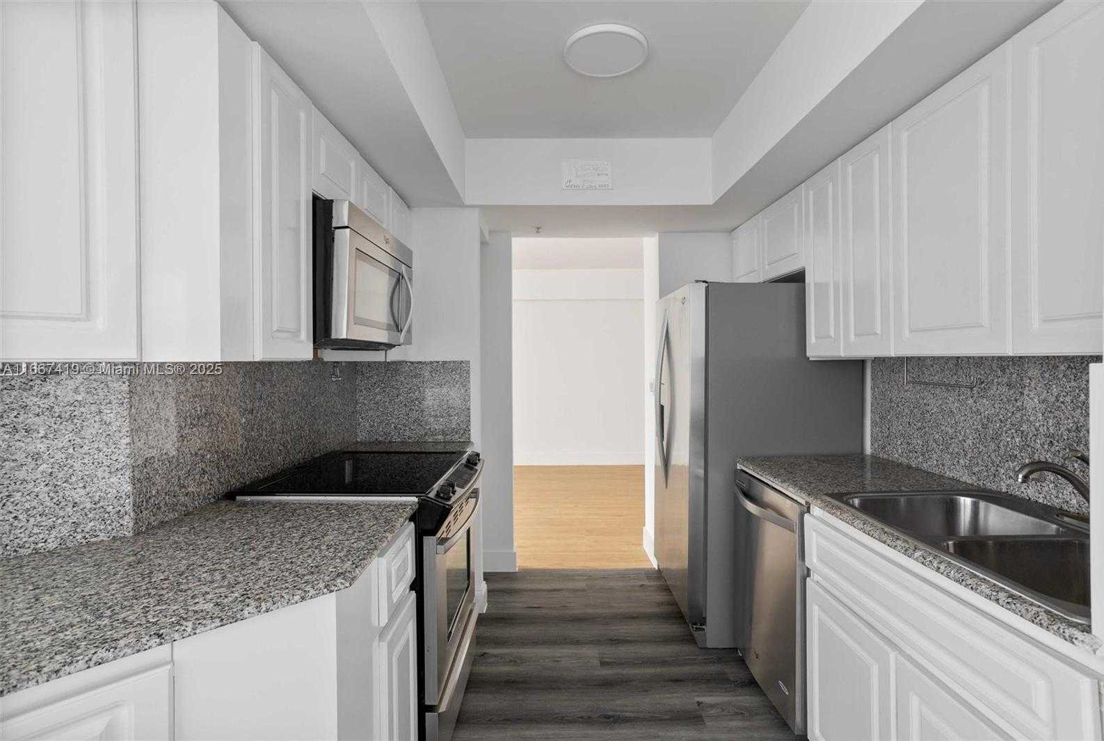 Small Image of 6301 COLLINS AVE #1005, Miami Beach Number 7