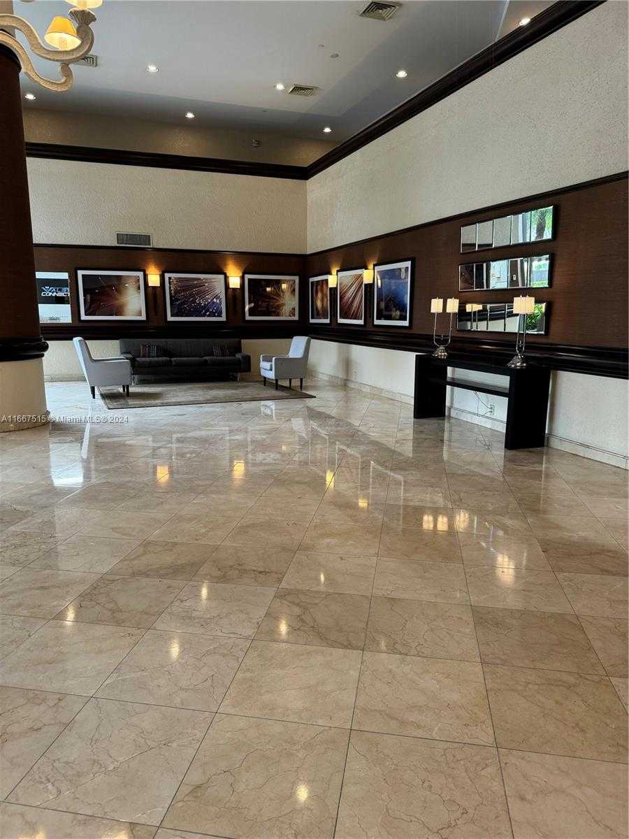 Small Image of 3400 #206, Aventura Number 29