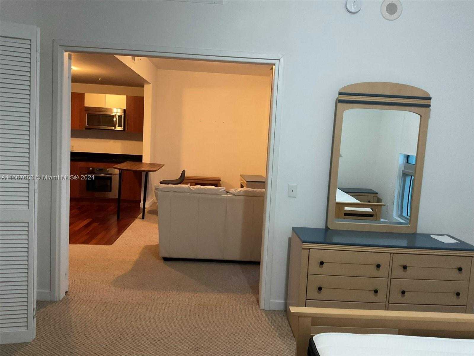 Small Image of 300 SOUTH BISCAYNE BLVD #T-1703, Miami Number 8