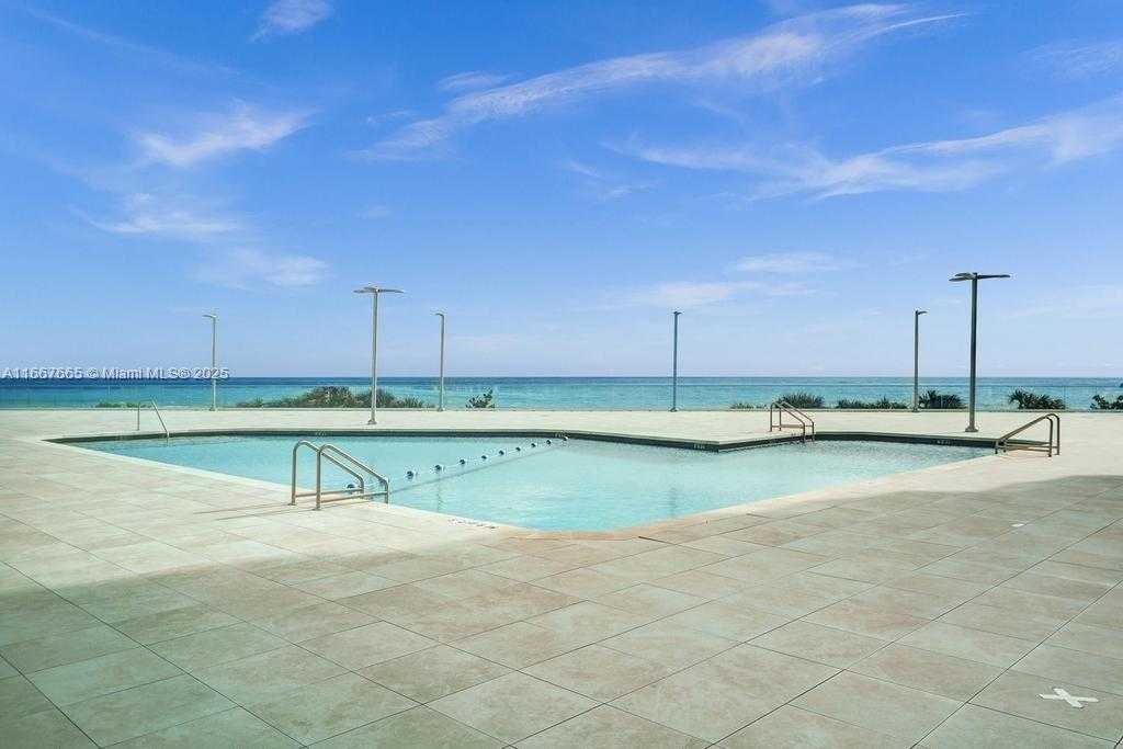 Small Image of 7135 COLLINS AVE #1723, Miami Beach Number 19