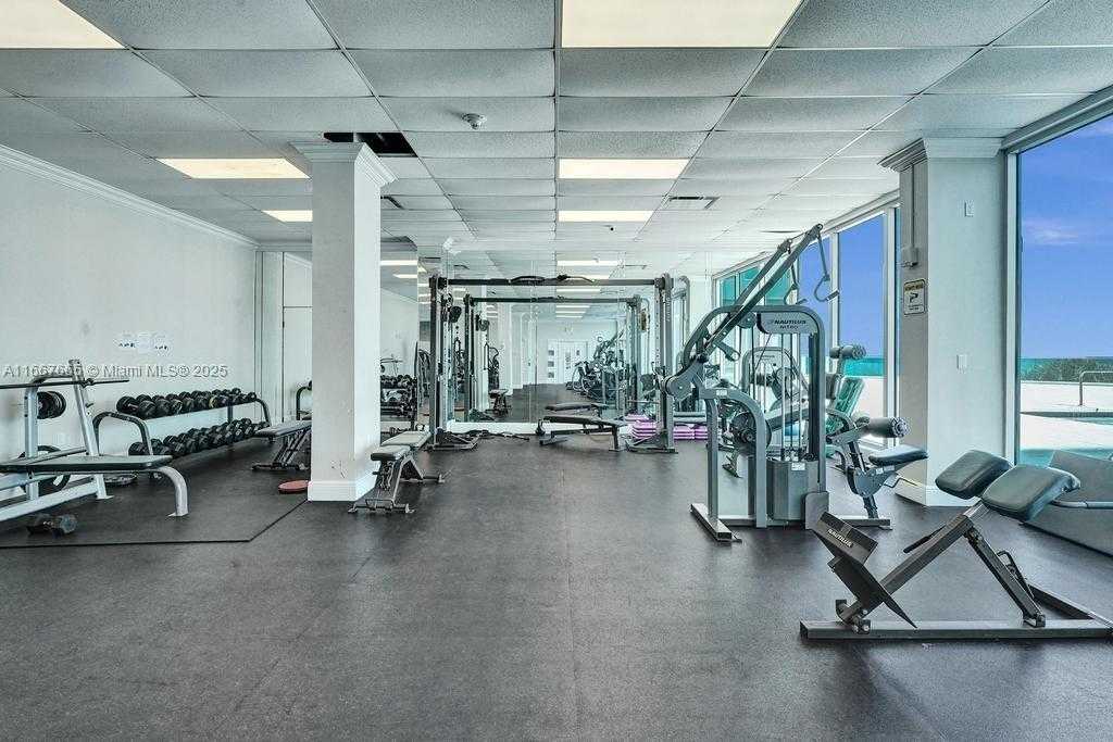 Small Image of 7135 COLLINS AVE #1723, Miami Beach Number 20