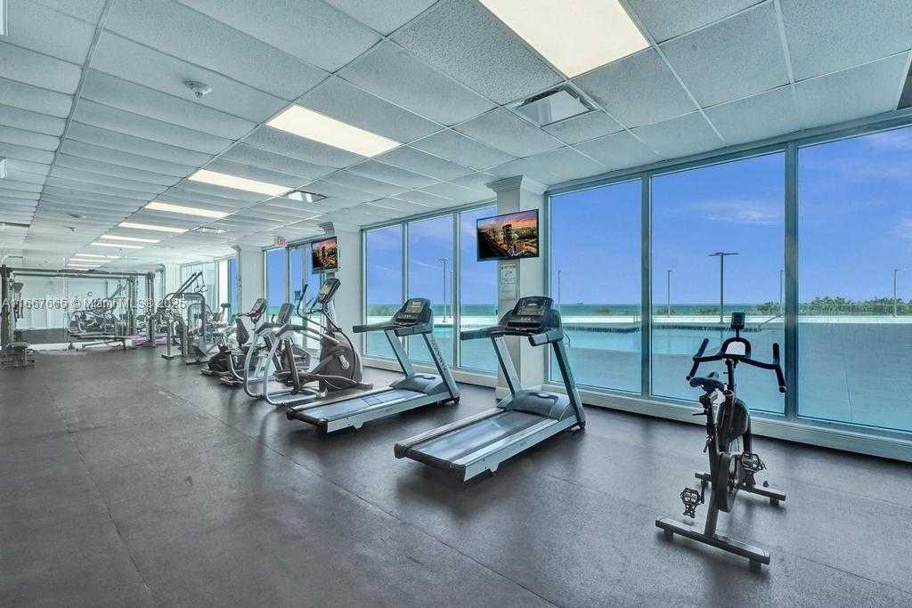 Small Image of 7135 COLLINS AVE #1723, Miami Beach Number 21