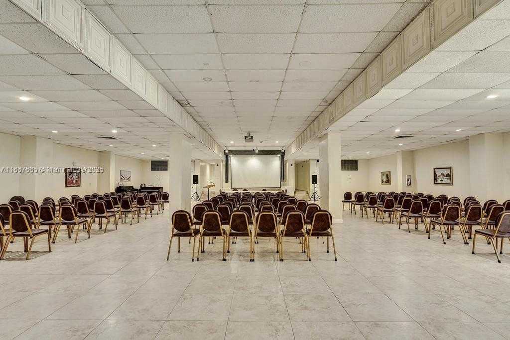 Small Image of 7135 COLLINS AVE #1723, Miami Beach Number 25
