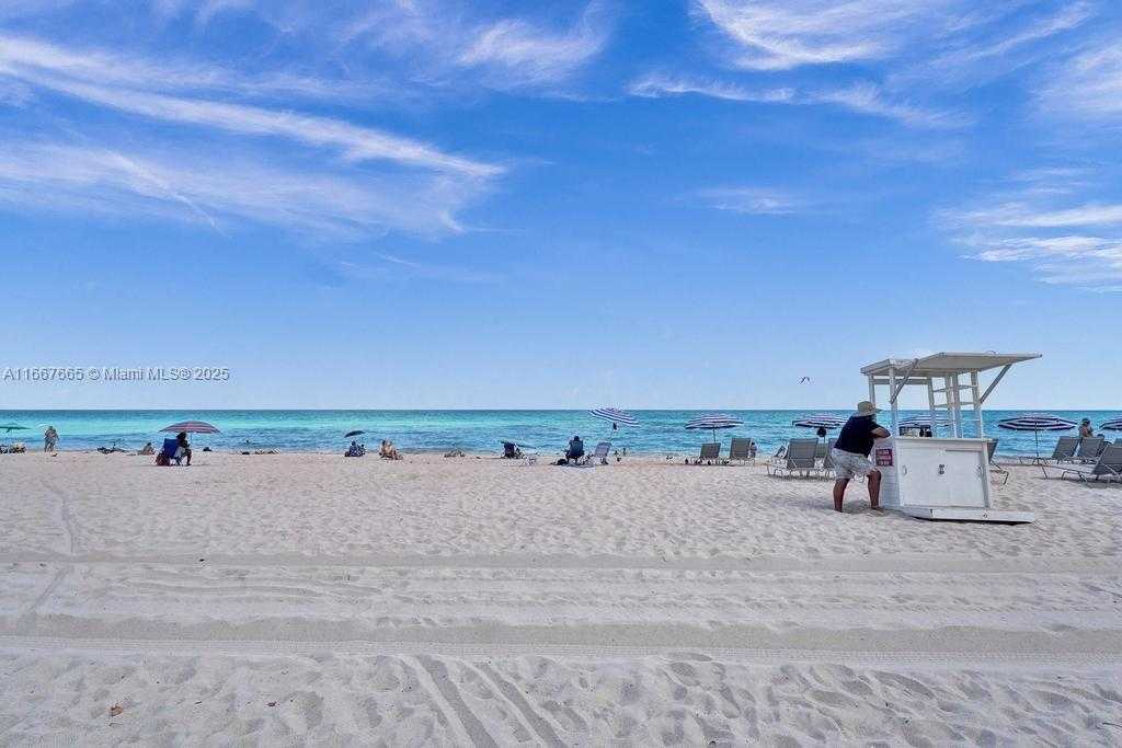 Small Image of 7135 COLLINS AVE #1723, Miami Beach Number 31
