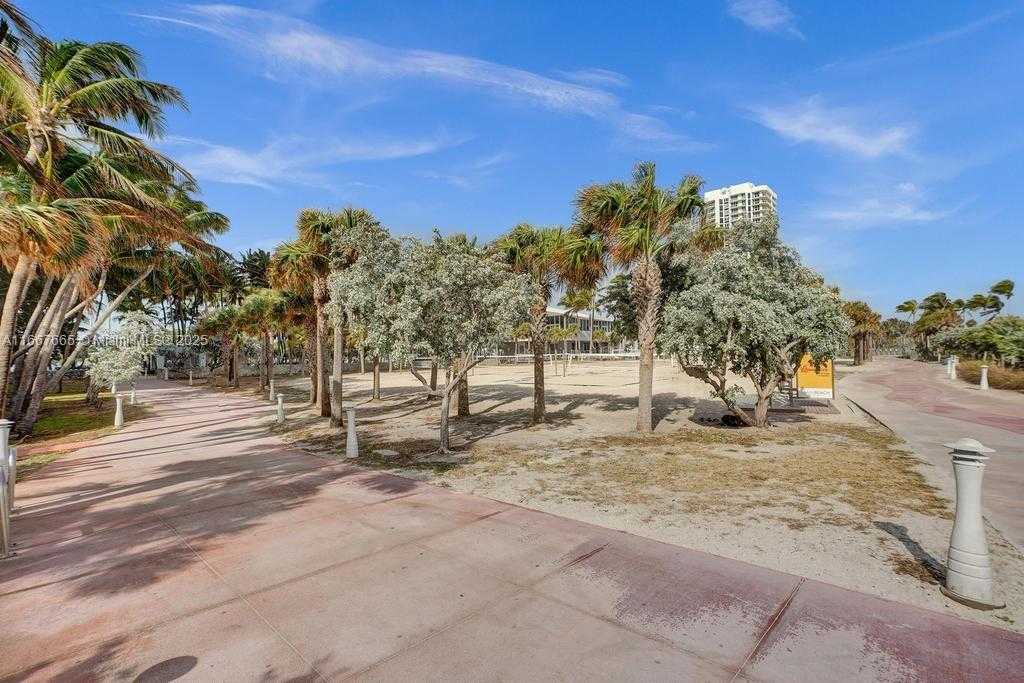 Small Image of 7135 COLLINS AVE #1723, Miami Beach Number 32