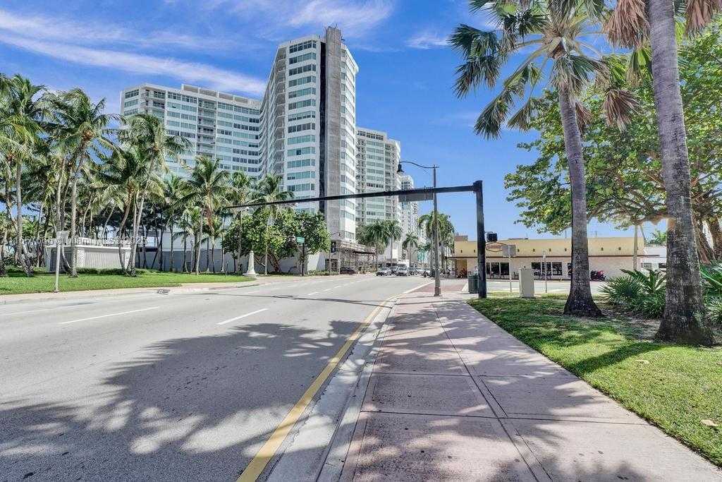 Small Image of 7135 COLLINS AVE #1723, Miami Beach Number 36