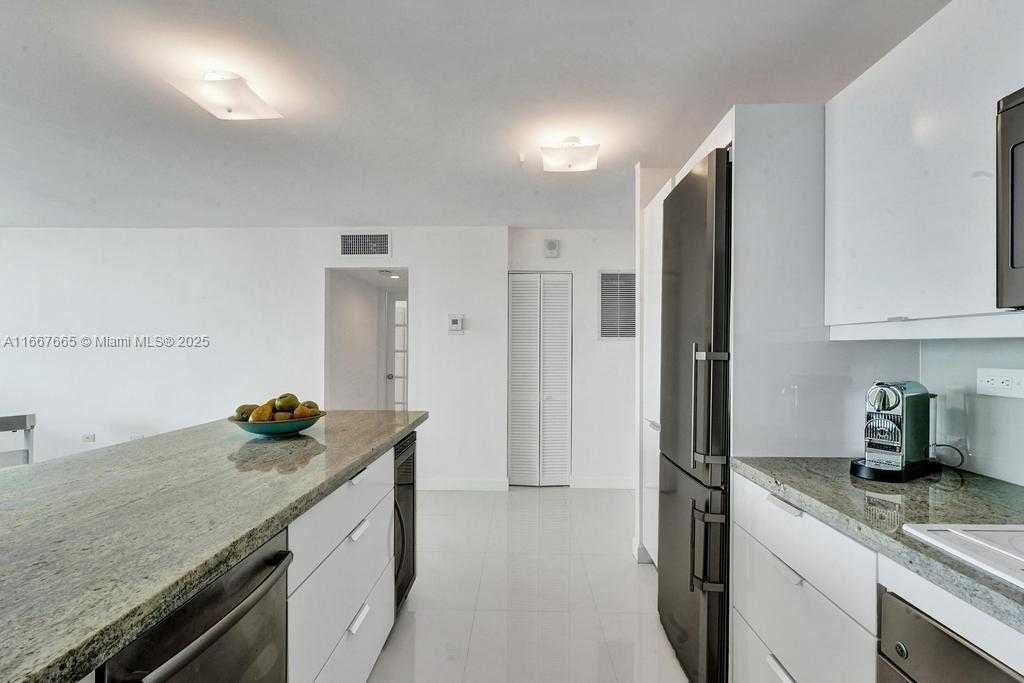 Small Image of 7135 COLLINS AVE #1723, Miami Beach Number 8