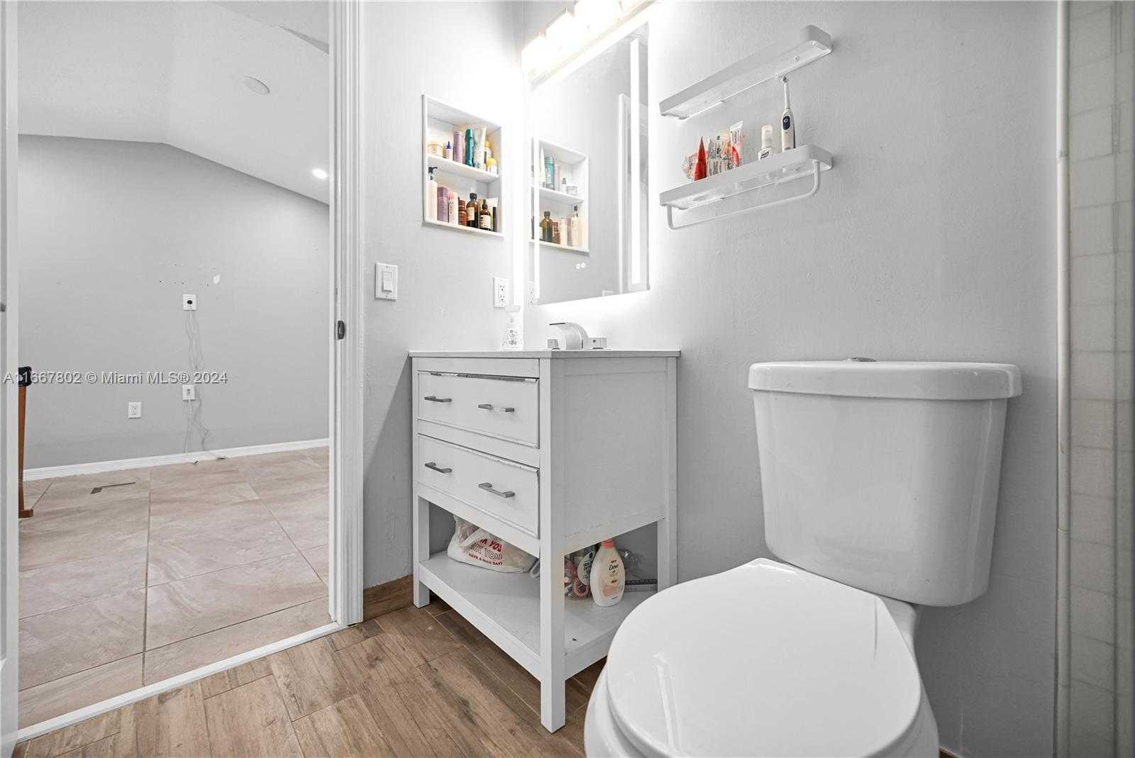 Small Image of 10101 SOUTH WEST 154TH CIR CT #107-11, Miami Number 48