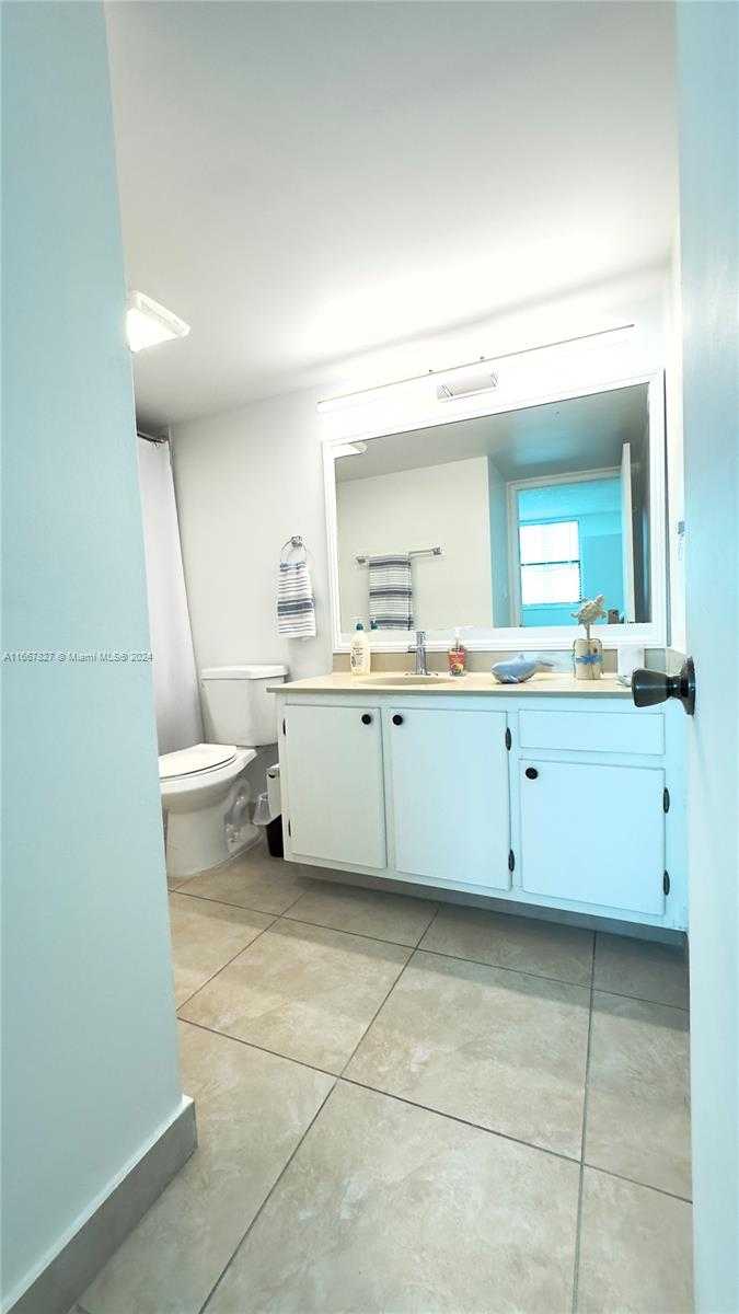 Small Image of 210 174TH ST #1703, Sunny Isles Beach Number 19