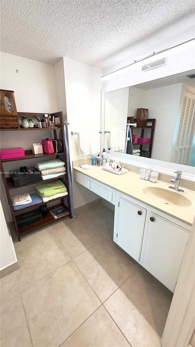 Small Image of 210 174TH ST #1703, Sunny Isles Beach Number 25