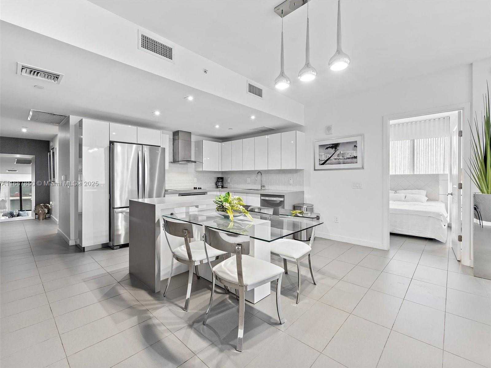 Small Image of 1600 NORTH EAST 1ST AVE #2816, Miami Number 3