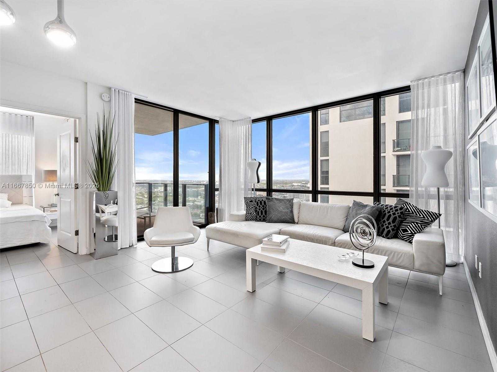 Small Image of 1600 NORTH EAST 1ST AVE #2816, Miami Number 4