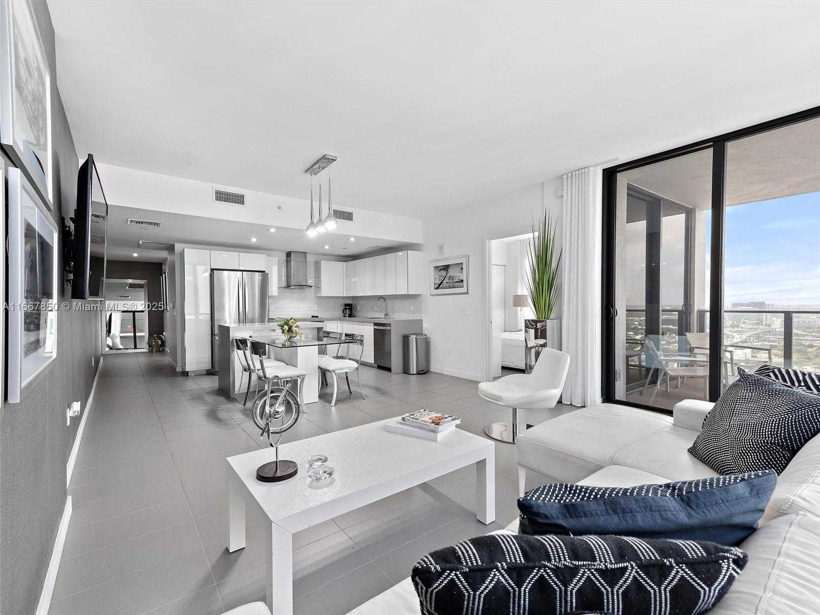 Small Image of 1600 NORTH EAST 1ST AVE #2816, Miami Number 5