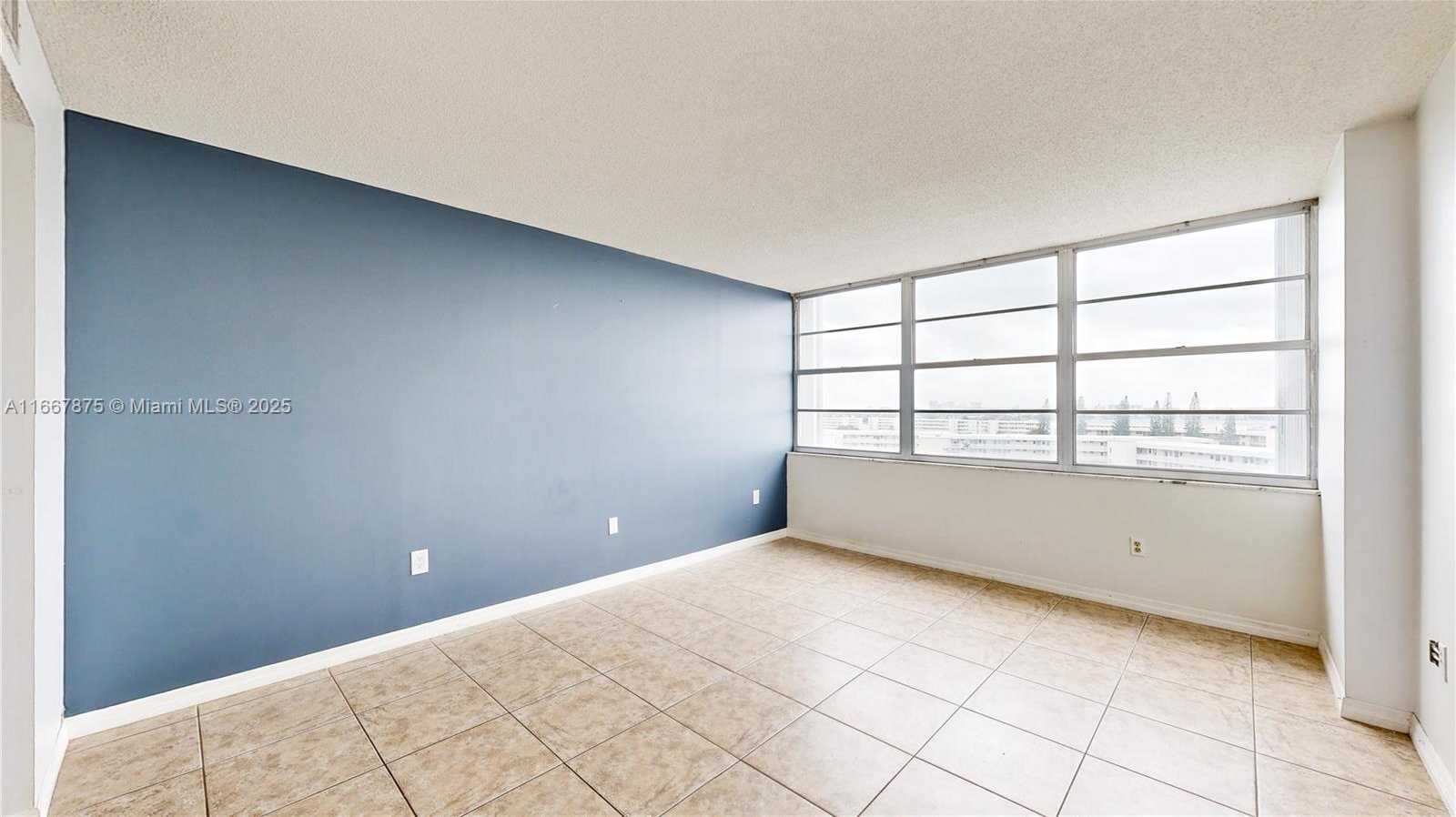 Small Image of 18011 BISCAYNE BLVD #903, Aventura Number 14