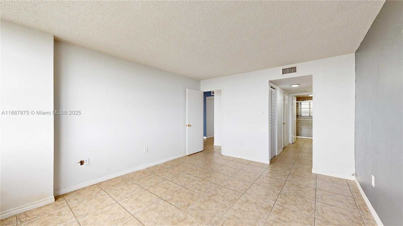 Small Image of 18011 BISCAYNE BLVD #903, Aventura Number 15