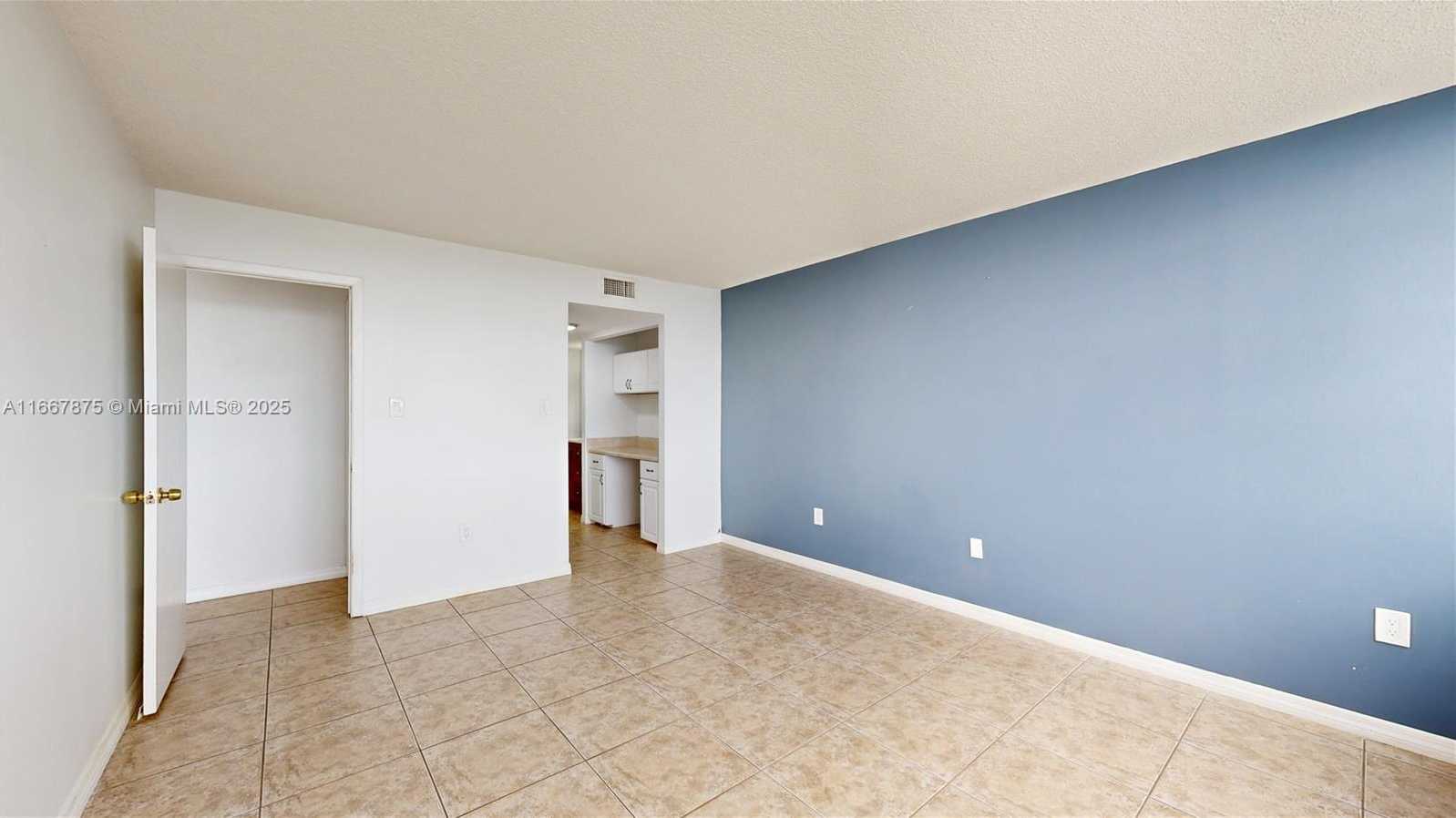 Small Image of 18011 BISCAYNE BLVD #903, Aventura Number 16