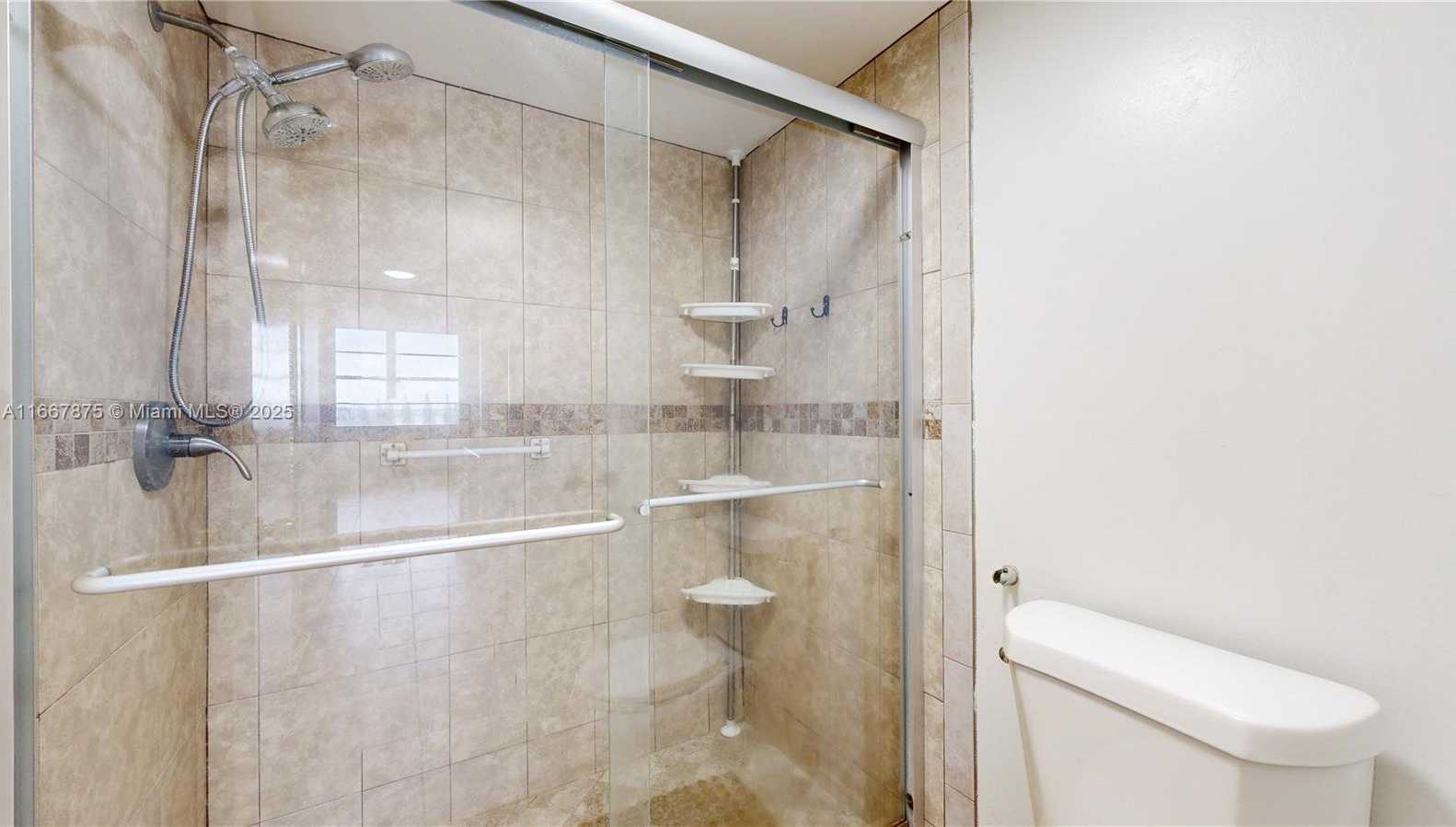 Small Image of 18011 BISCAYNE BLVD #903, Aventura Number 19