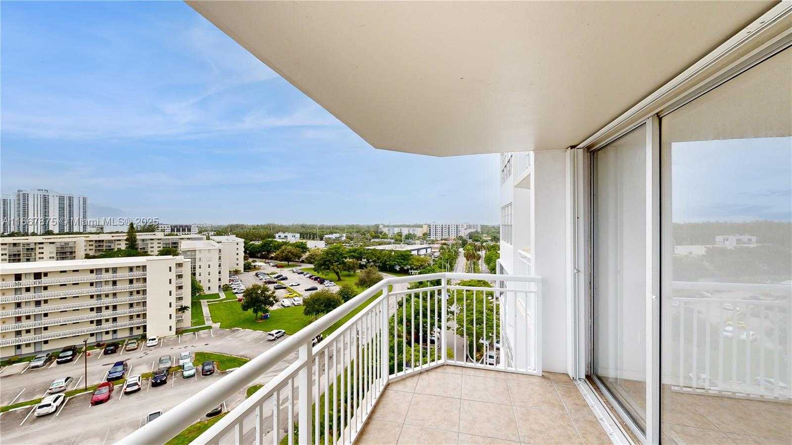 Small Image of 18011 BISCAYNE BLVD #903, Aventura Number 2