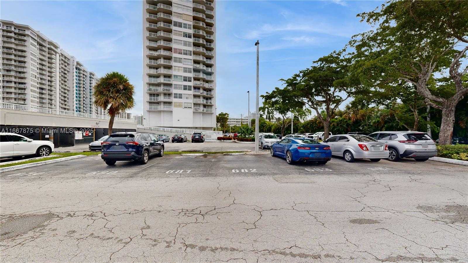 Small Image of 18011 BISCAYNE BLVD #903, Aventura Number 25