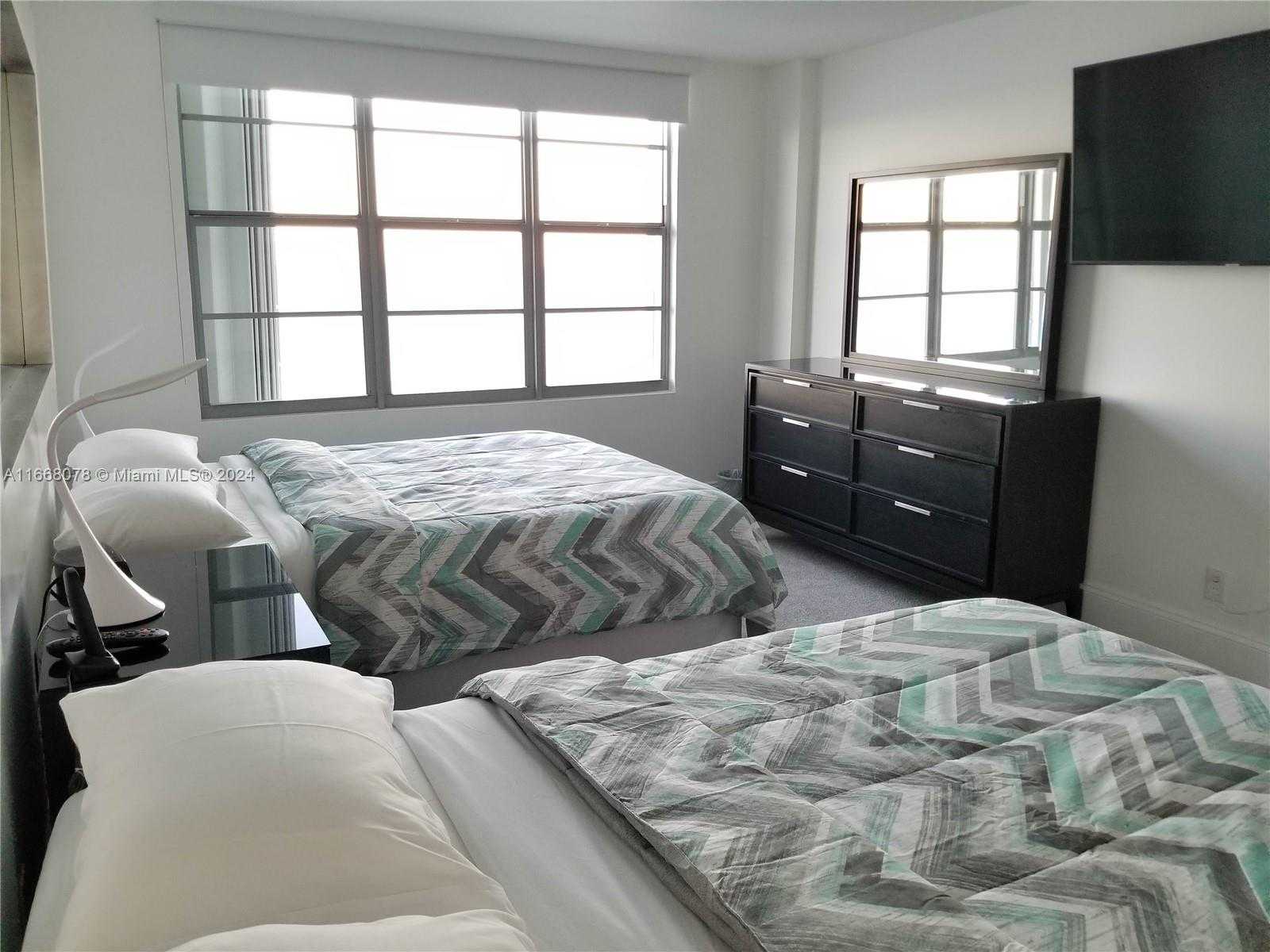 Small Image of 5161 COLLINS AVE #1715, Miami Beach Number 14