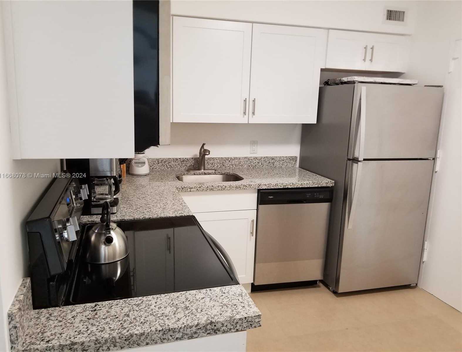 Small Image of 5161 COLLINS AVE #1715, Miami Beach Number 7