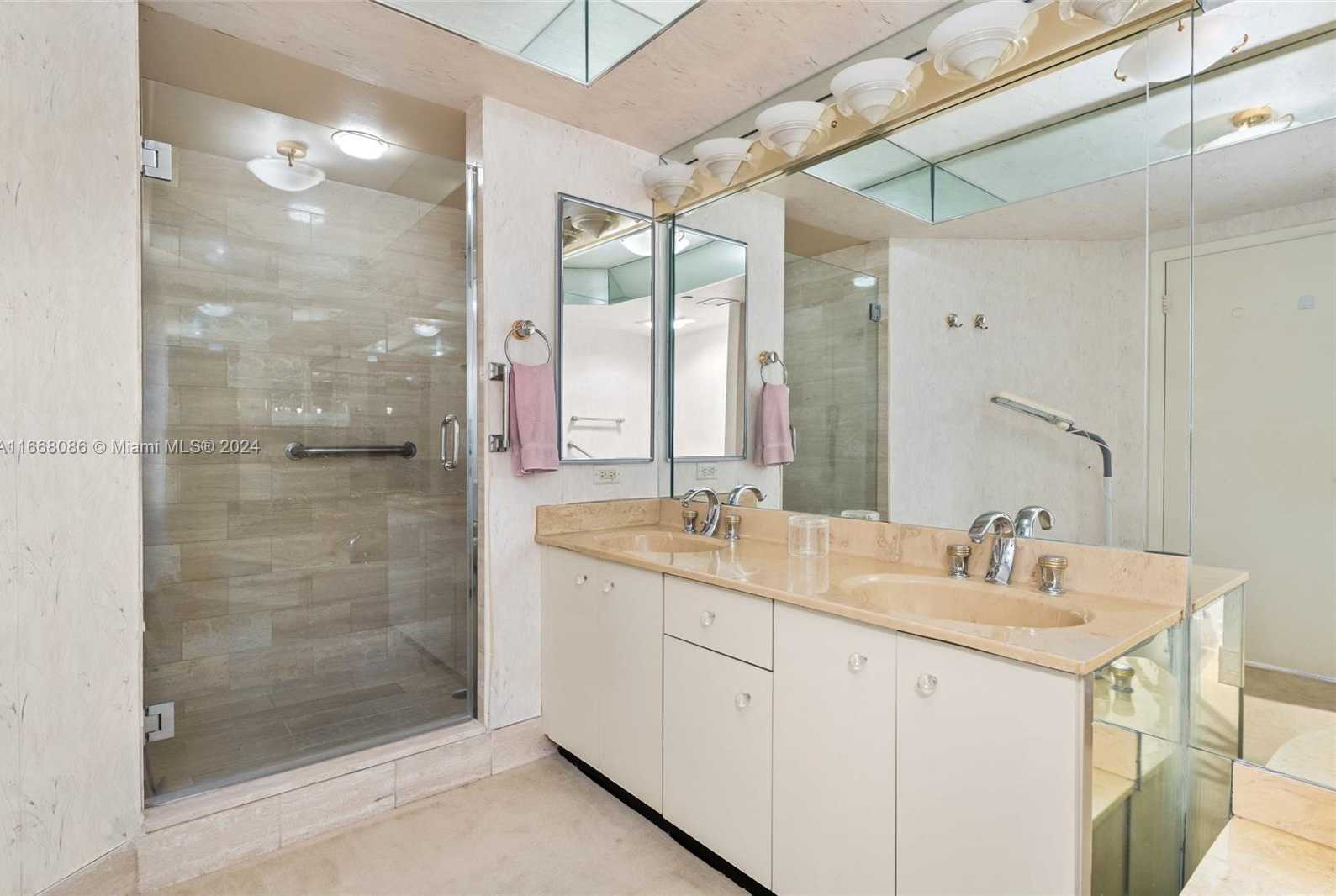 Small Image of 20281 EAST COUNTRY CLUB DR #1709, Aventura Number 16
