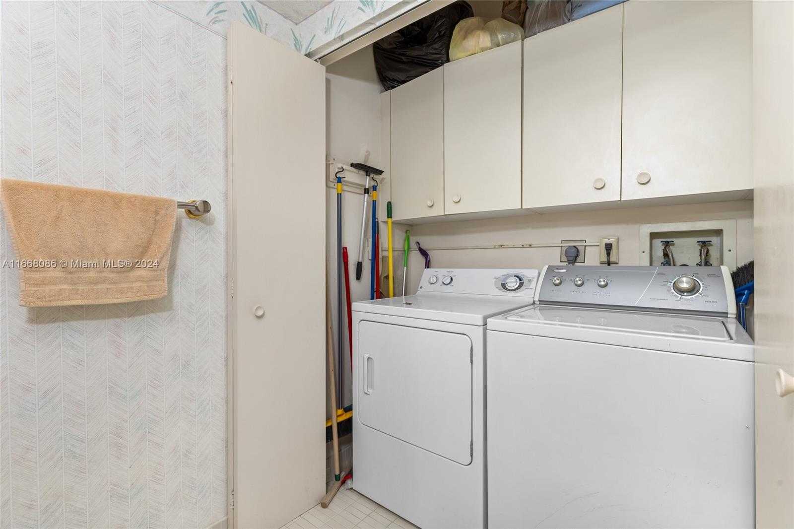 Small Image of 20281 EAST COUNTRY CLUB DR #1709, Aventura Number 22
