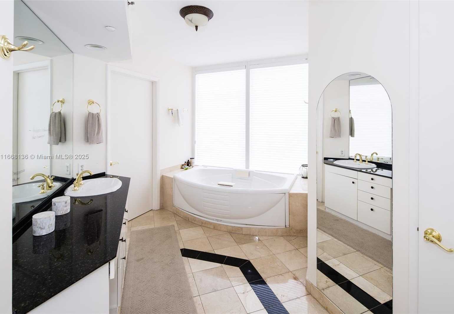 Small Image of 19333 COLLINS AVE #510, Sunny Isles Beach Number 9