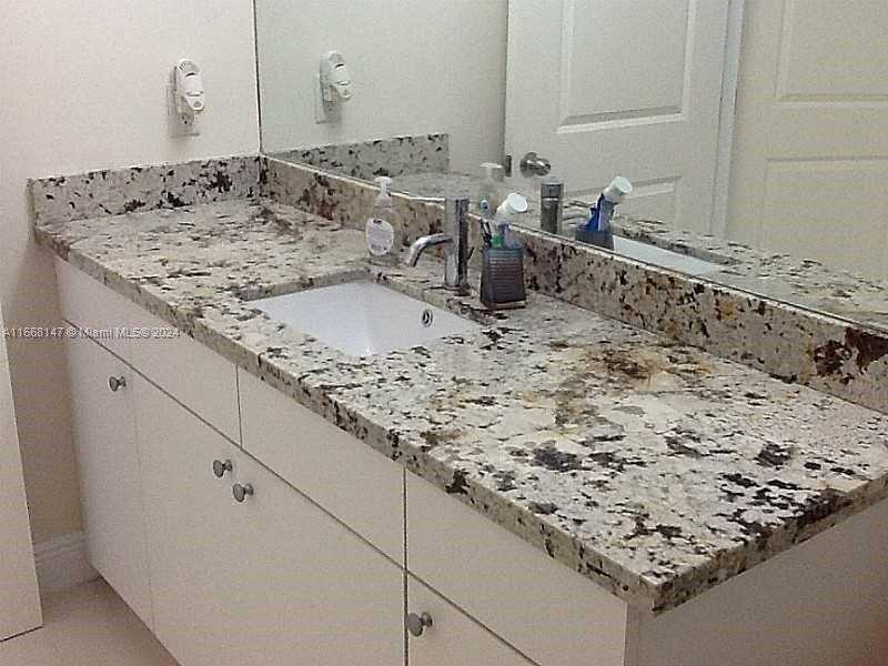 Small Image of 1250 SOUTH MIAMI AVE #3603, Miami Number 5