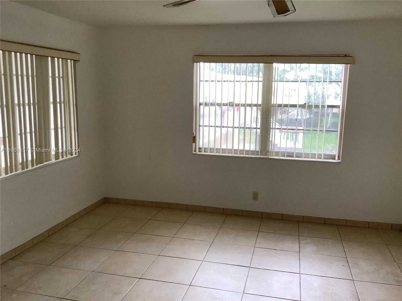 Small Image of 60 WINDSOR C #60, West Palm Beach Number 14