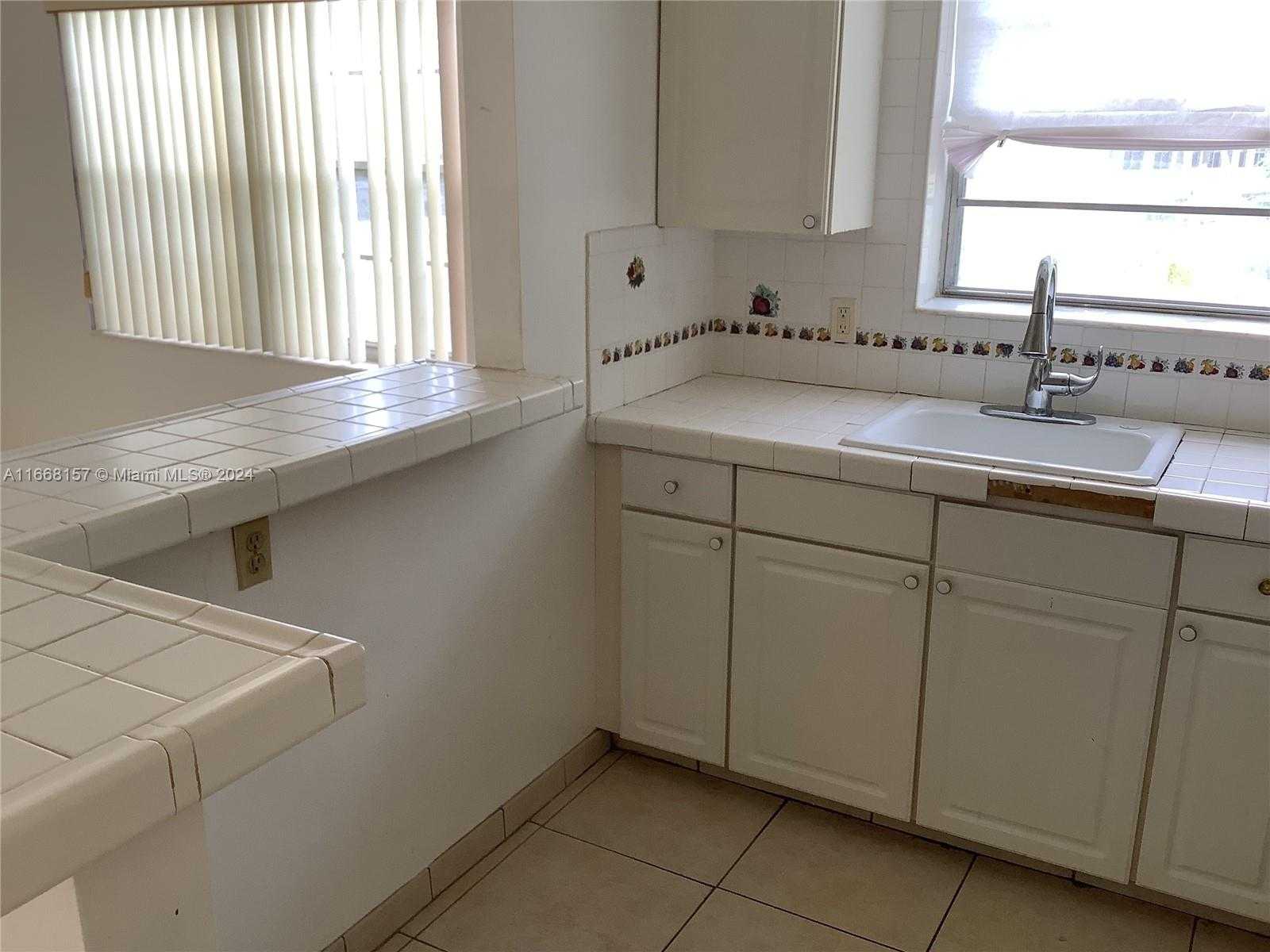 Small Image of 60 WINDSOR C #60, West Palm Beach Number 17