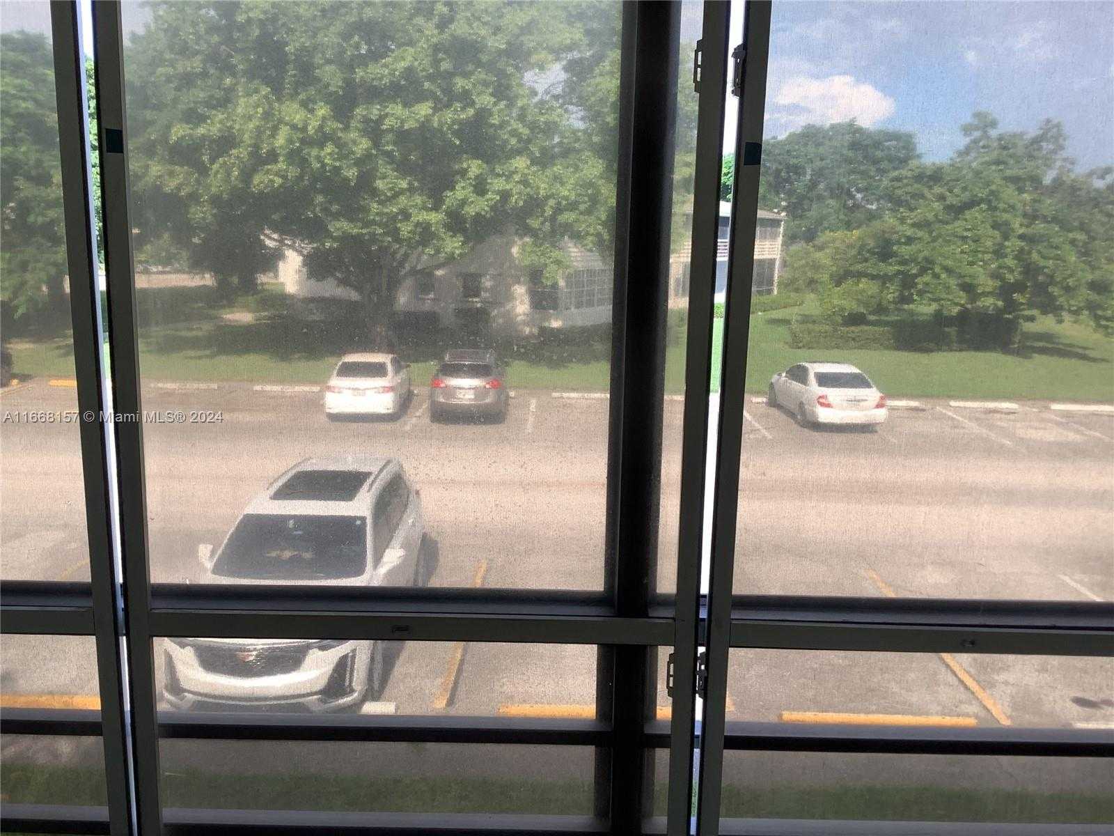 Small Image of 60 WINDSOR C #60, West Palm Beach Number 21