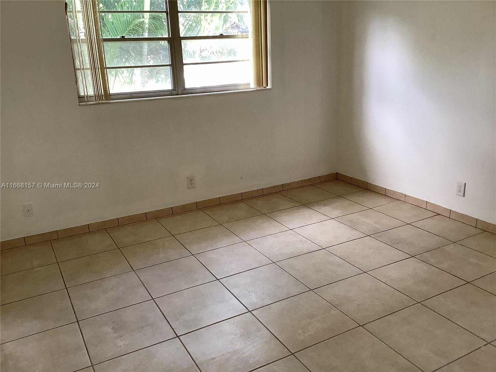 Small Image of 60 WINDSOR C #60, West Palm Beach Number 5