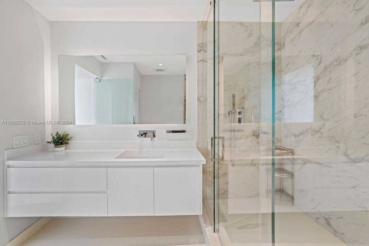 Small Image of 450 ALTON RD #PH2, Miami Beach Number 27