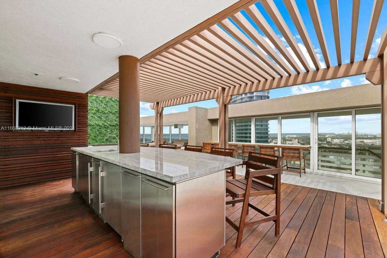 Small Image of 450 ALTON RD #PH2, Miami Beach Number 47