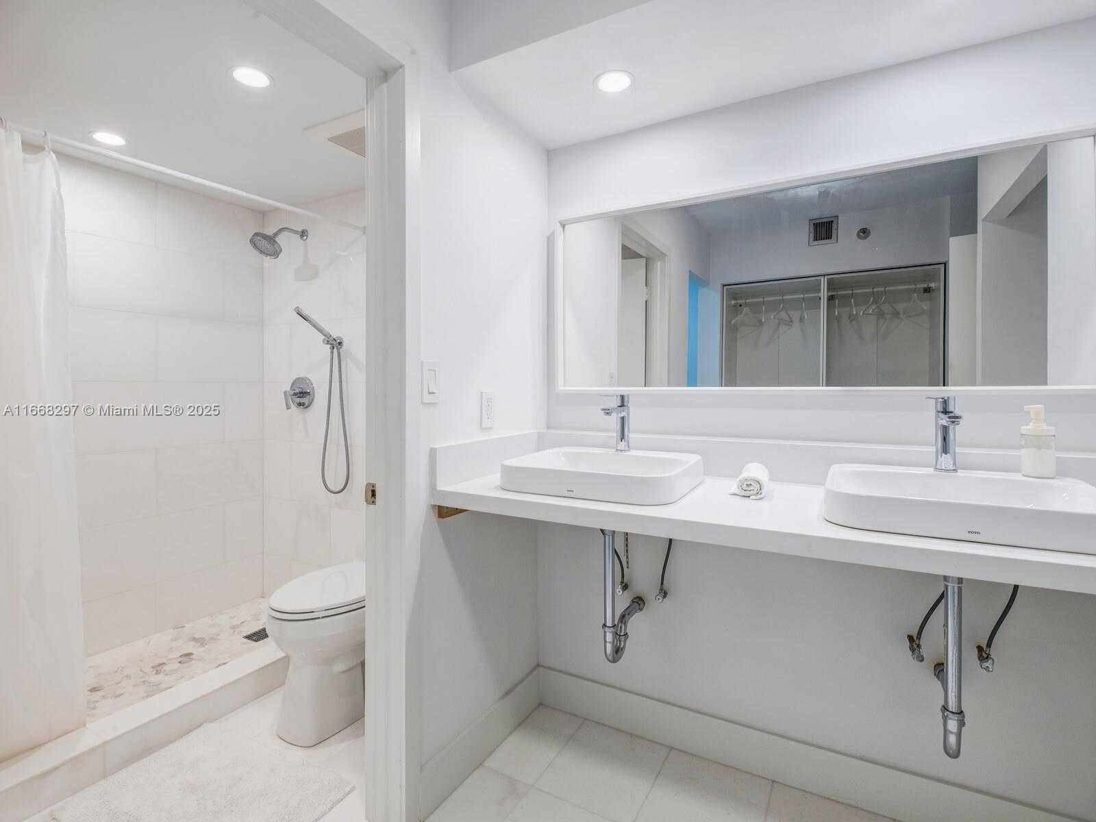 Small Image of 20505 EAST COUNTRY CLUB DR #531, Aventura Number 12