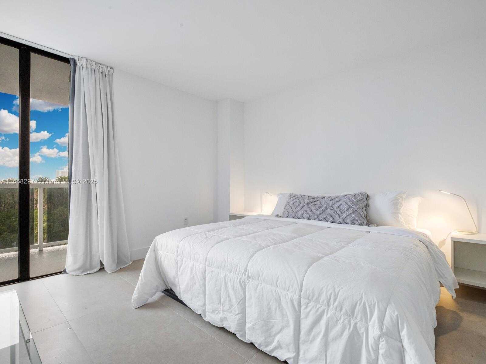 Small Image of 20505 EAST COUNTRY CLUB DR #531, Aventura Number 15