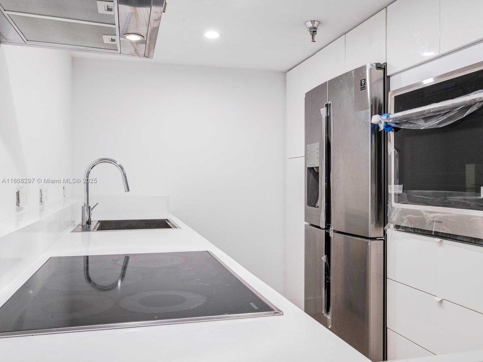 Small Image of 20505 EAST COUNTRY CLUB DR #531, Aventura Number 4