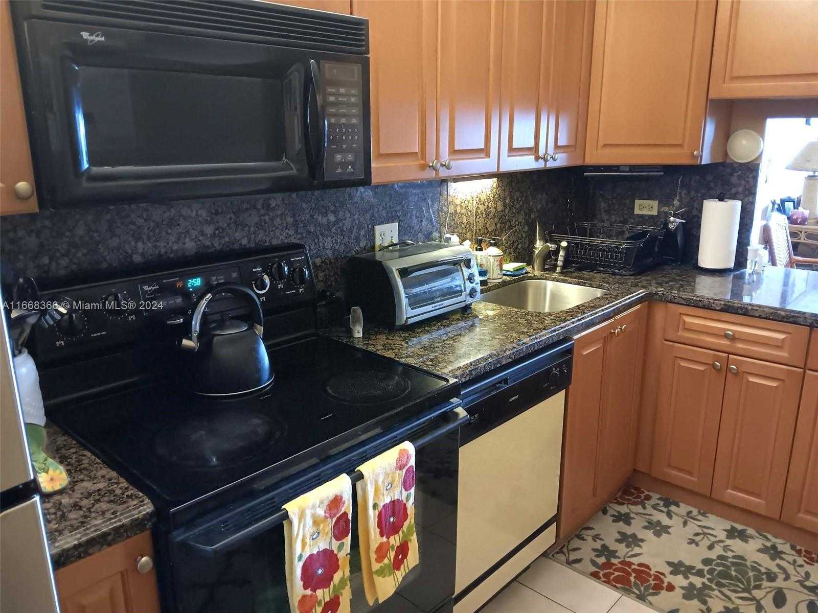 Small Image of 3545 NORTH EAST 166TH ST #306, North Miami Beach Number 4