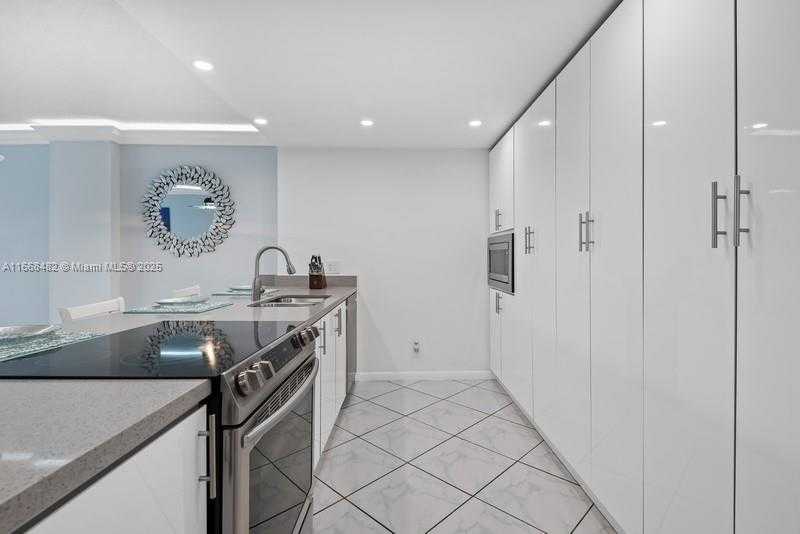 Small Image of 3800 SOUTH OCEAN DR #410, Hollywood Number 8