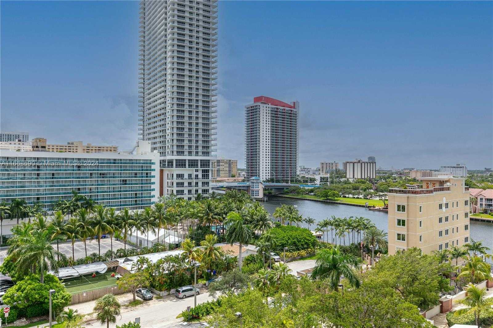 Small Image of The Hallmark, 3800 S Ocean Dr, Hollywood, FL 33019, USA Number 3
