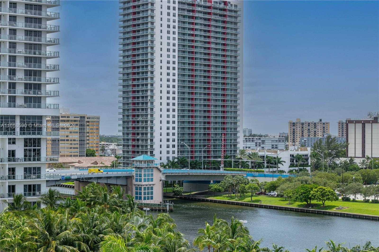 Small Image of The Hallmark, 3800 S Ocean Dr, Hollywood, FL 33019, USA Number 6