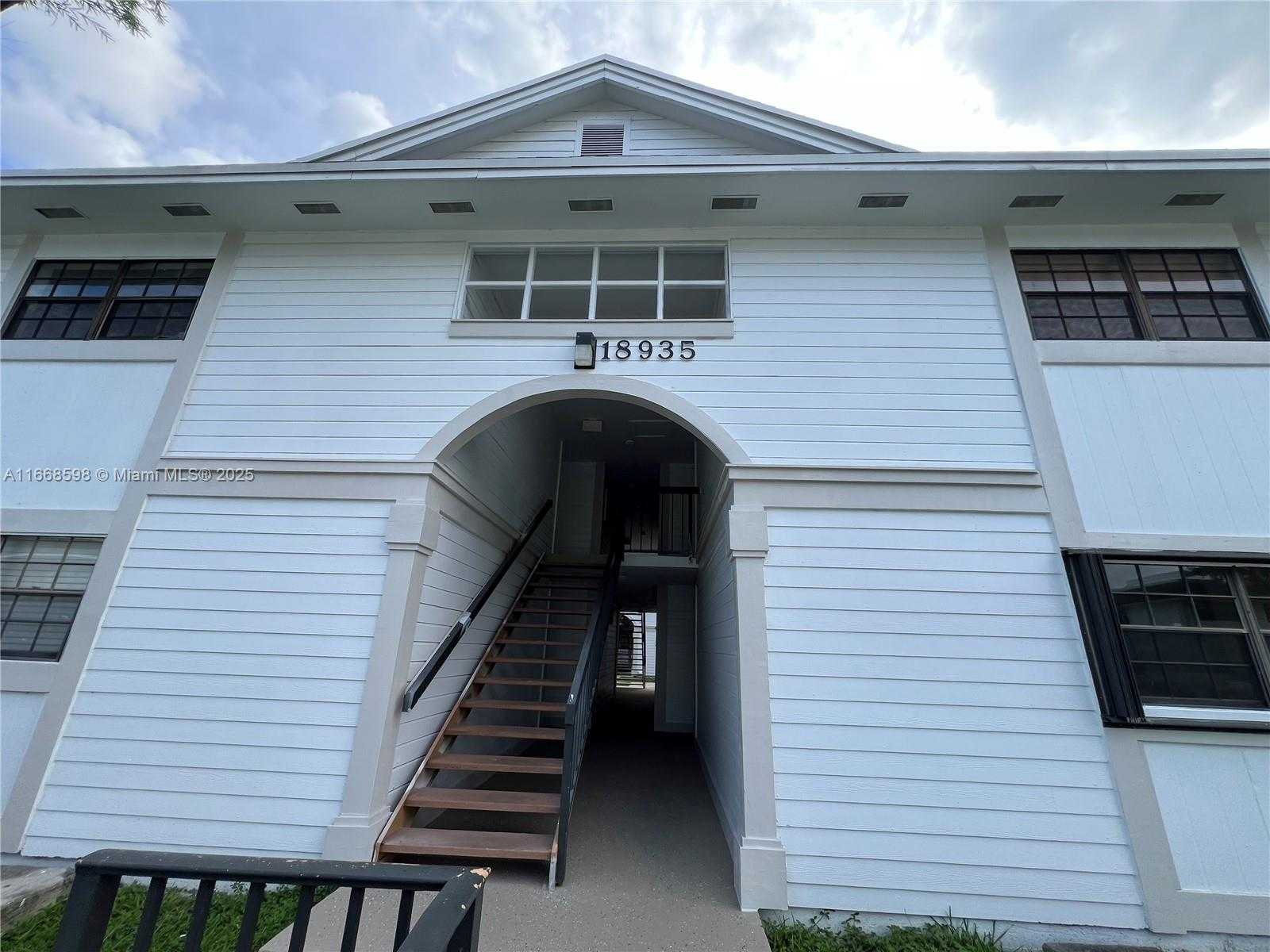 Small Image of 18935 NORTH WEST 62ND AVE #202, Hialeah Number 12