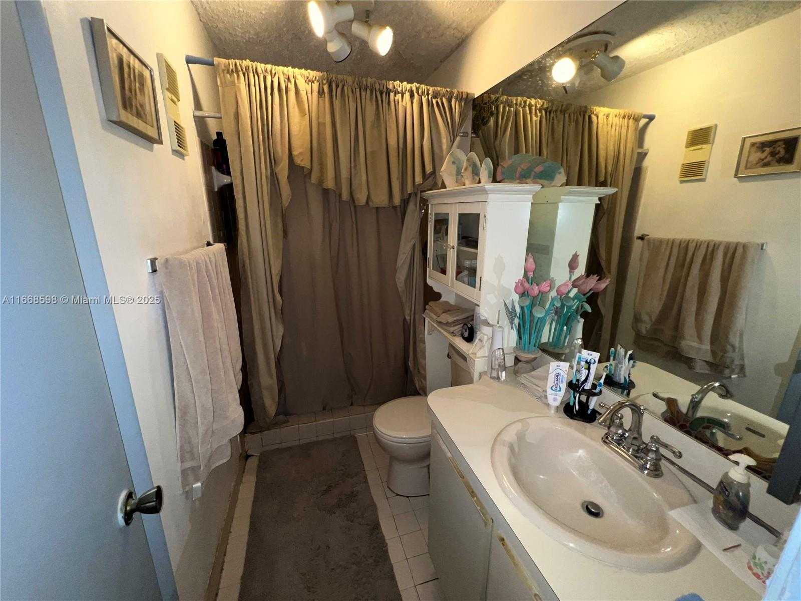 Small Image of 18935 NORTH WEST 62ND AVE #202, Hialeah Number 17