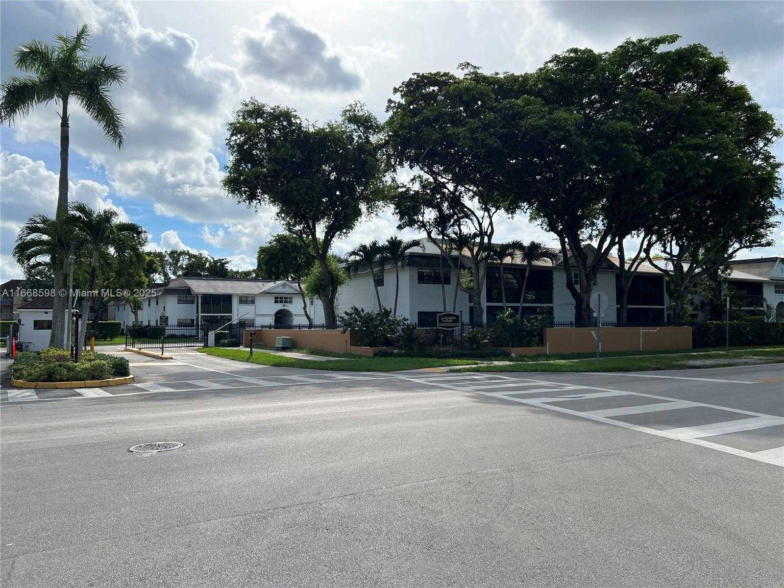 Small Image of 18935 NORTH WEST 62ND AVE #202, Hialeah Number 3