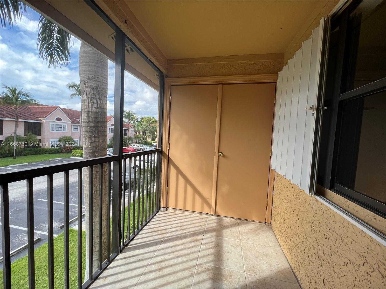 Small Image of 10441 SOUTH WEST 156TH CT #426, Miami Number 7
