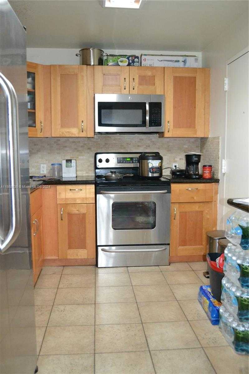 Small Image of 1050 93RD ST #7B, Bay Harbor Islands Number 7