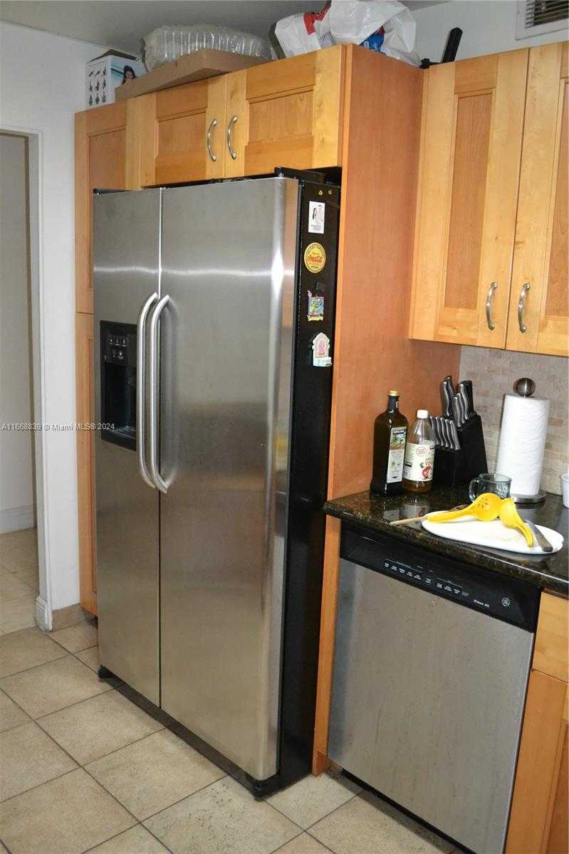 Small Image of 1050 93RD ST #7B, Bay Harbor Islands Number 8